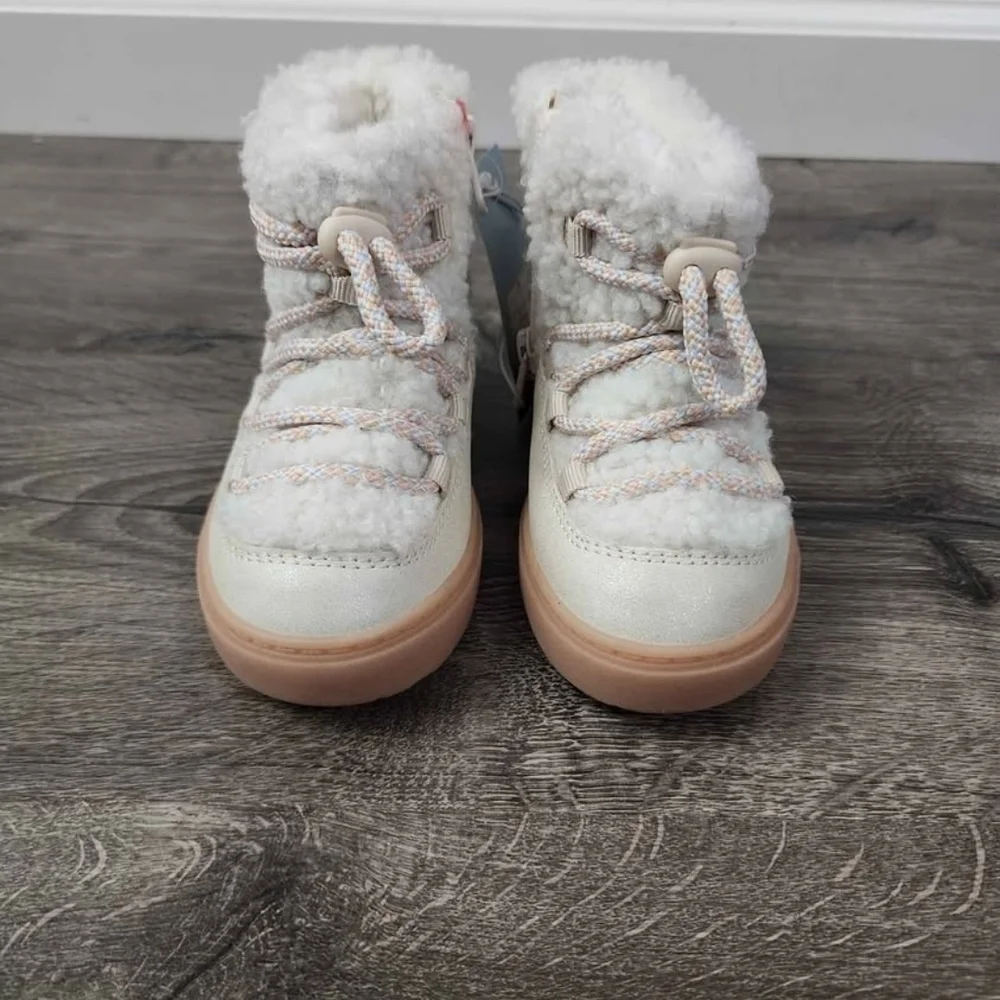Cat & Jack Girls Boots Size 7 NWT
